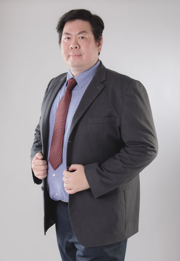 周屿 Jason的临时真人照片示意，非本人照片